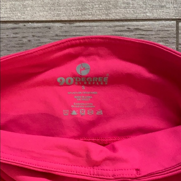 Size small 90 Degree 7/8 length leggings. - Picture 3 of 3